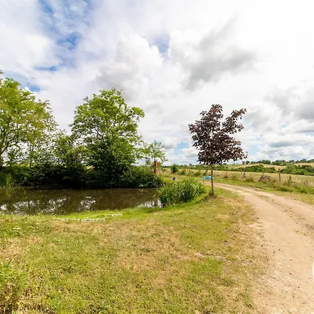 Rustique Avec 2 Chambres, Nature, Animaux Admis, Wifi Et Parking Landhuis Vihiers