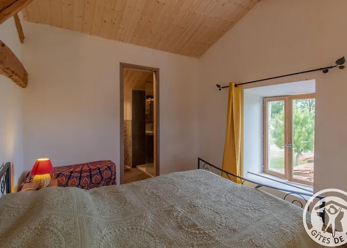 Dom wakacyjny Rustique Avec 2 Chambres, Nature, Animaux Admis, Wifi Et Parking - Fr-1-622-78