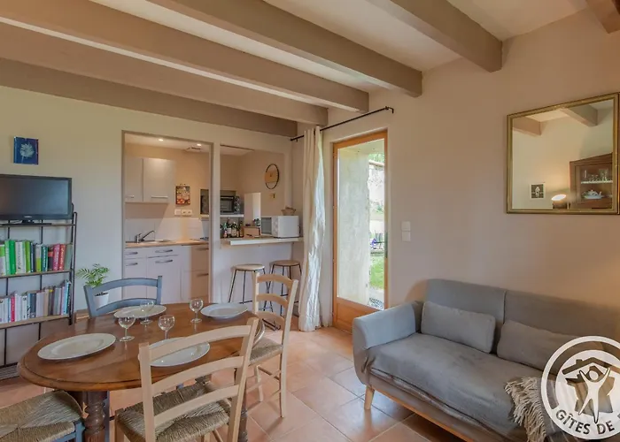 Rustique Avec 2 Chambres, Nature, Animaux Admis, Wifi Et Parking - Fr-1-622-78 Сasa de vacaciones Vihiers