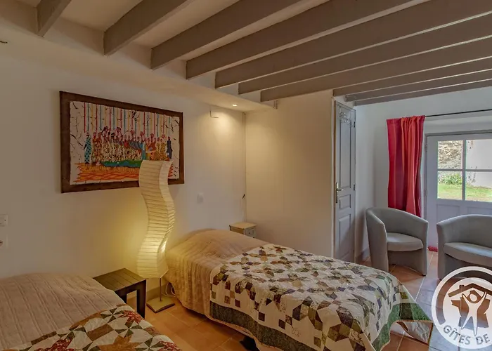 Rustique Avec 2 Chambres, Nature, Animaux Admis, Wifi Et Parking - Fr-1-622-78 Vihiers